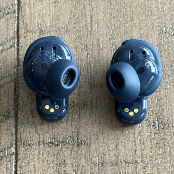 Bose QuietComfort Earbuds II Noise-Cancelling Earbuds Blue (No Cable) - READ